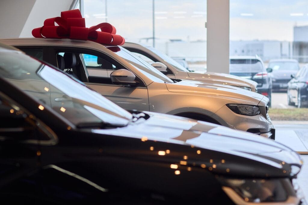 Comparison of SUV and sedan for events