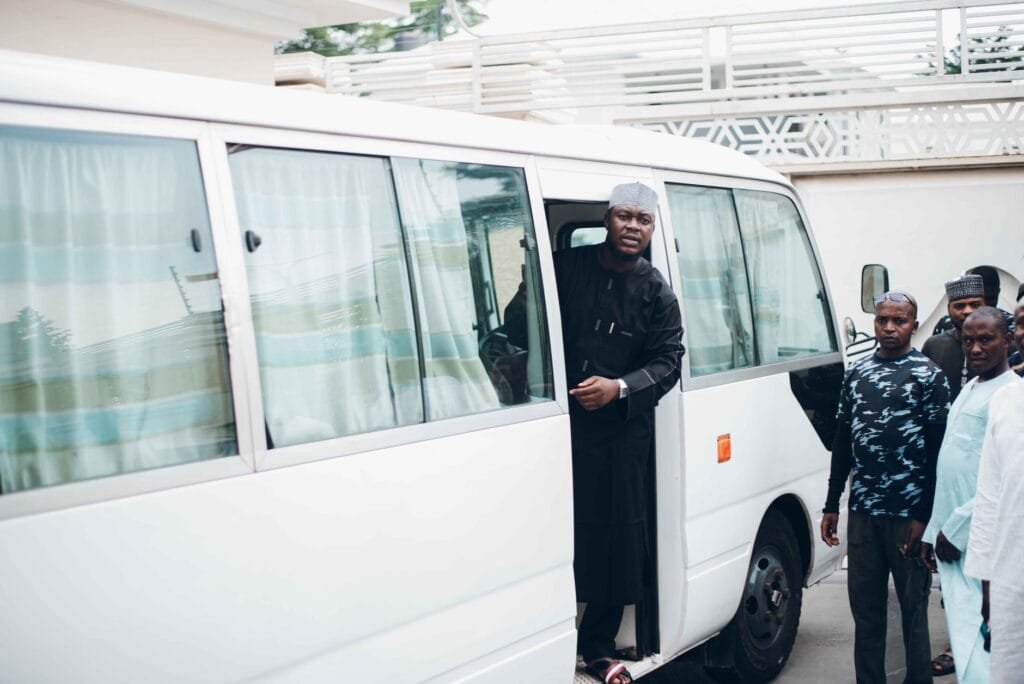 how to arrange transportation for family gatherings