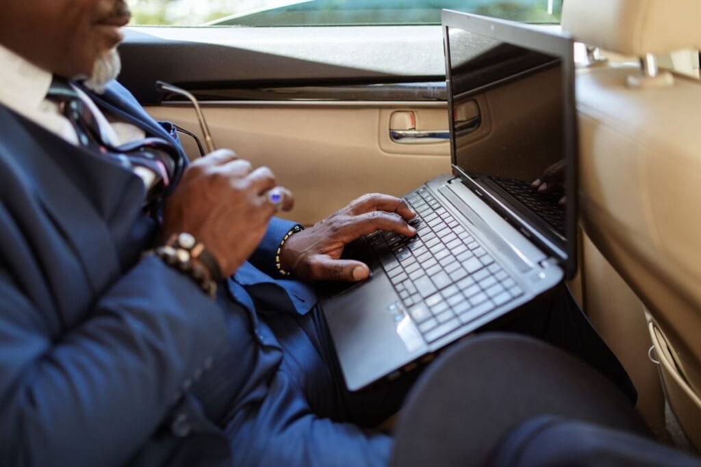 how to arrange limo for corporate retreats
