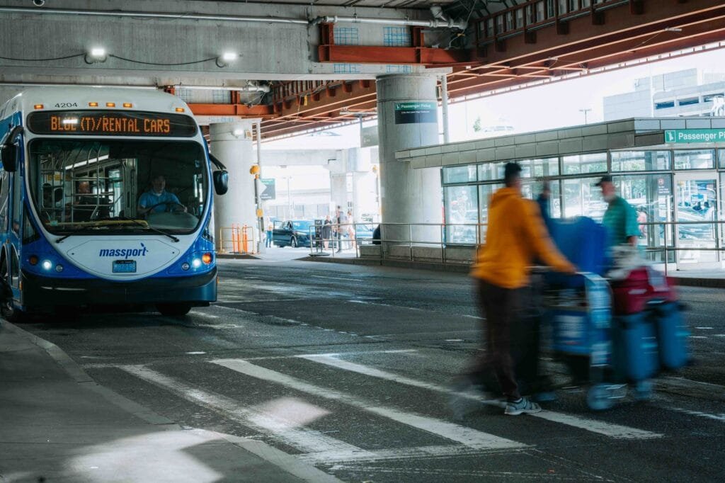 how to arrange luxury airport pickups in Berkeley