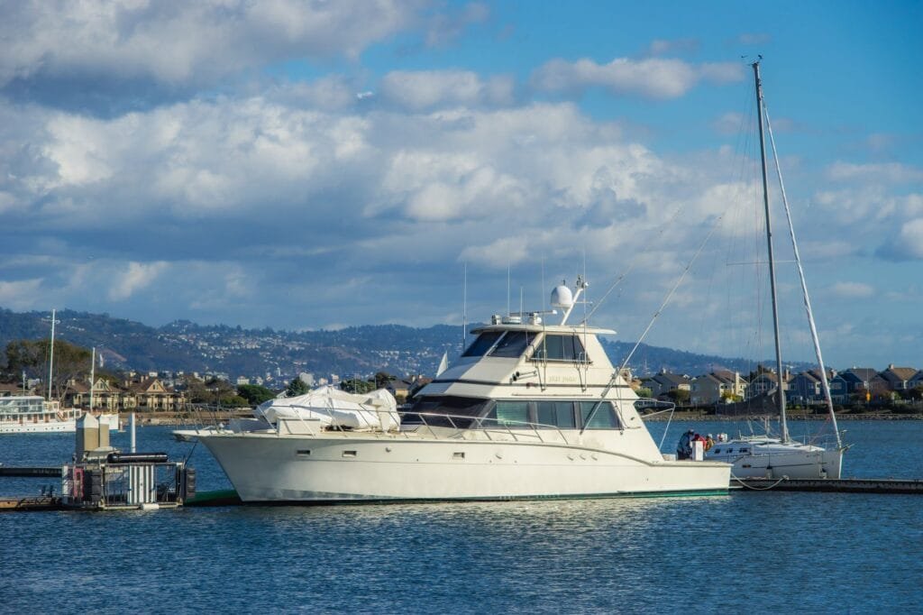 how to arrange luxury rides for groups in Oakland