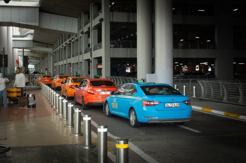 how to arrange airport pickups in Oakland