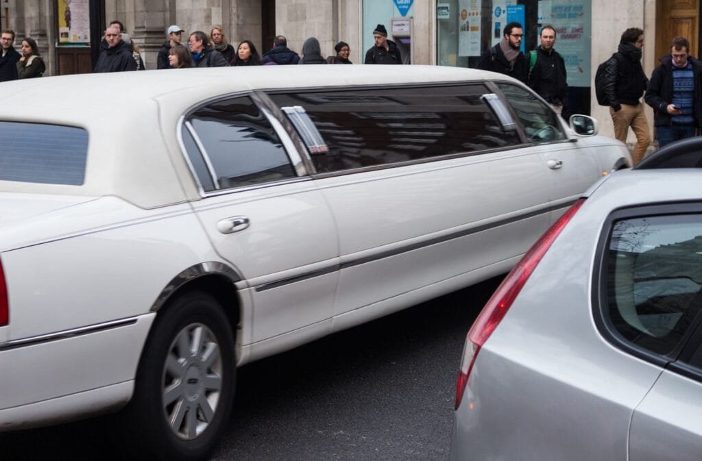 how to book limo for concerts