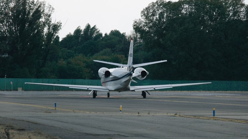 how to book luxury airport transport in Santa Clara