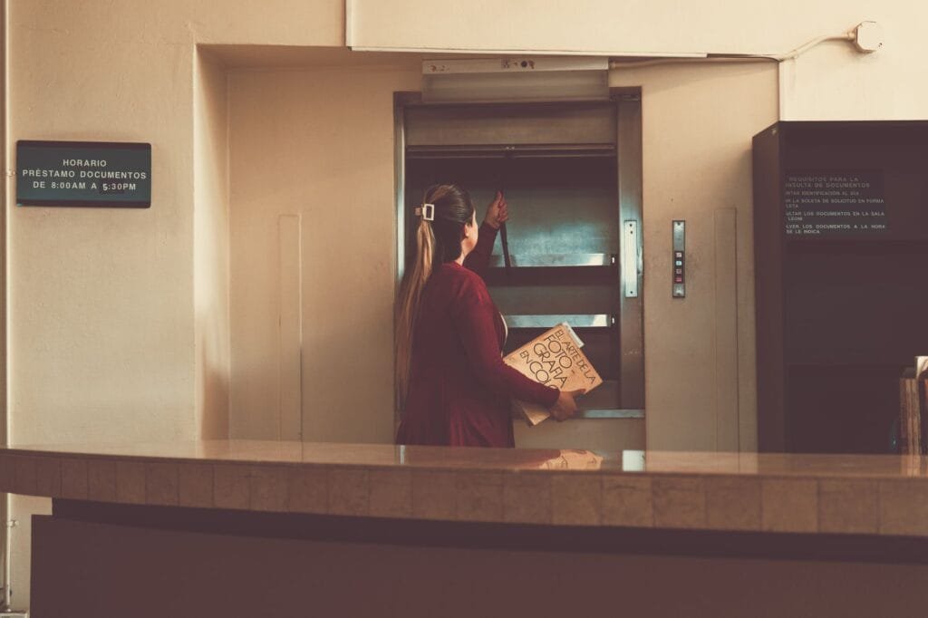 how to book premium airport transfers in San Jose