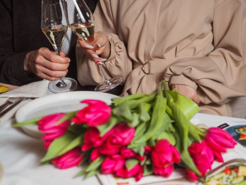 how to choose limo for anniversaries