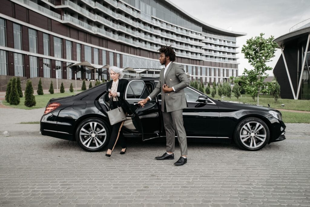 how to find limo for family outings