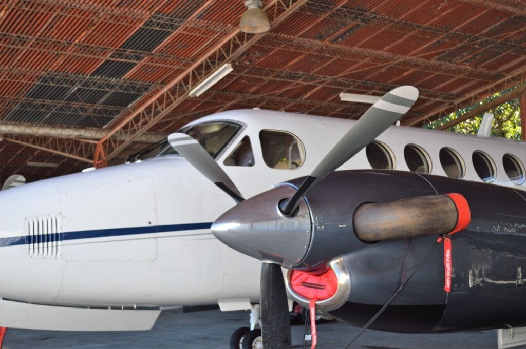 how to find reliable airport transport in San Carlos
