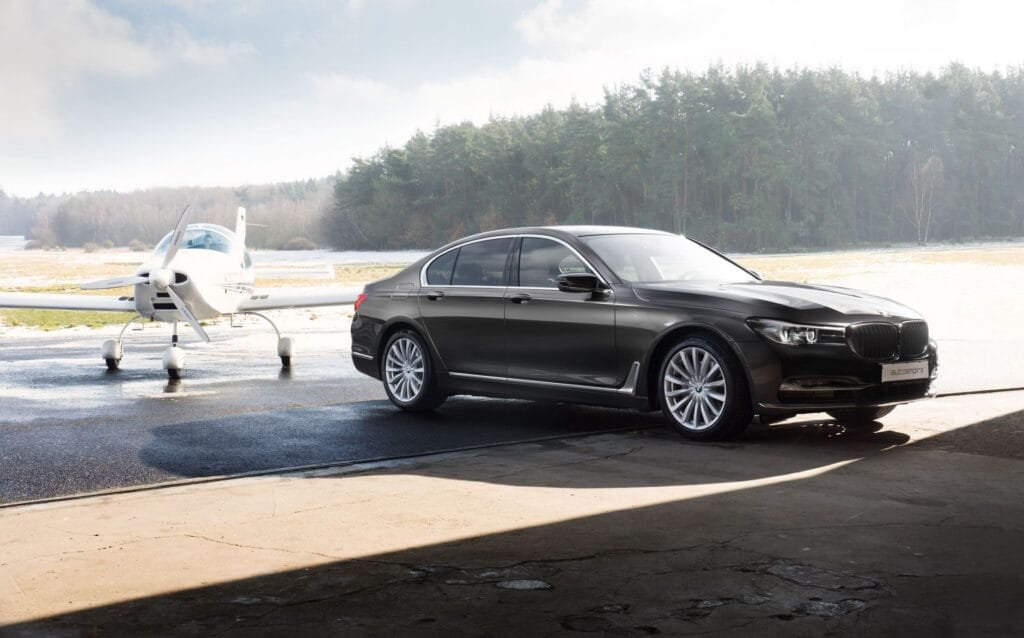 luxury airport pickups in Menlo Park