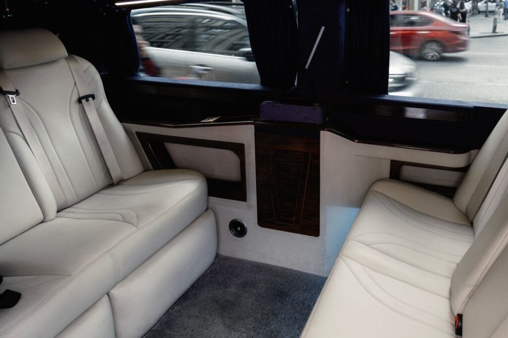 luxury car service options for tourists in San Jose