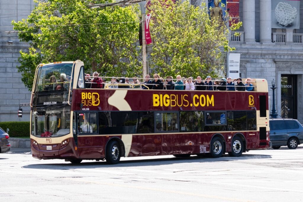 luxury transport for group outings in San Francisco