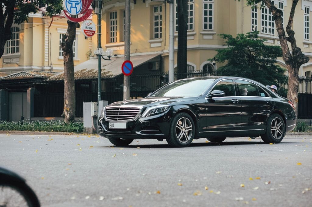 luxury rides for airport pickups Bay Area