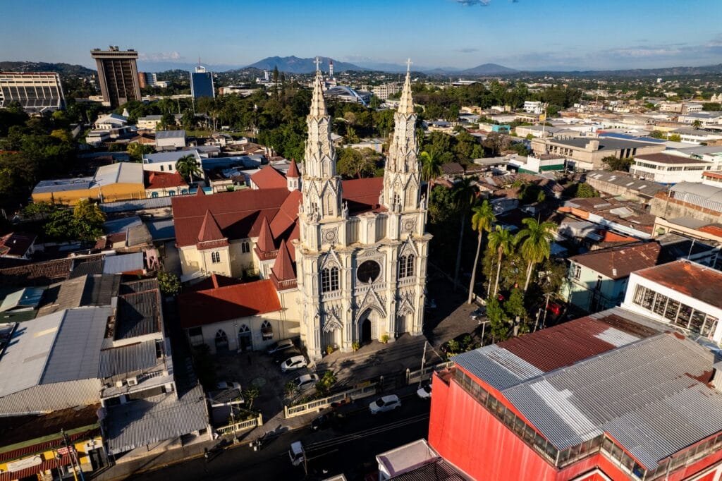 luxury transport options for visitors in San Jose