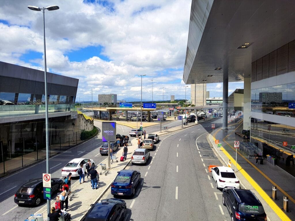premium airport transfers for tourists in Santa Clara